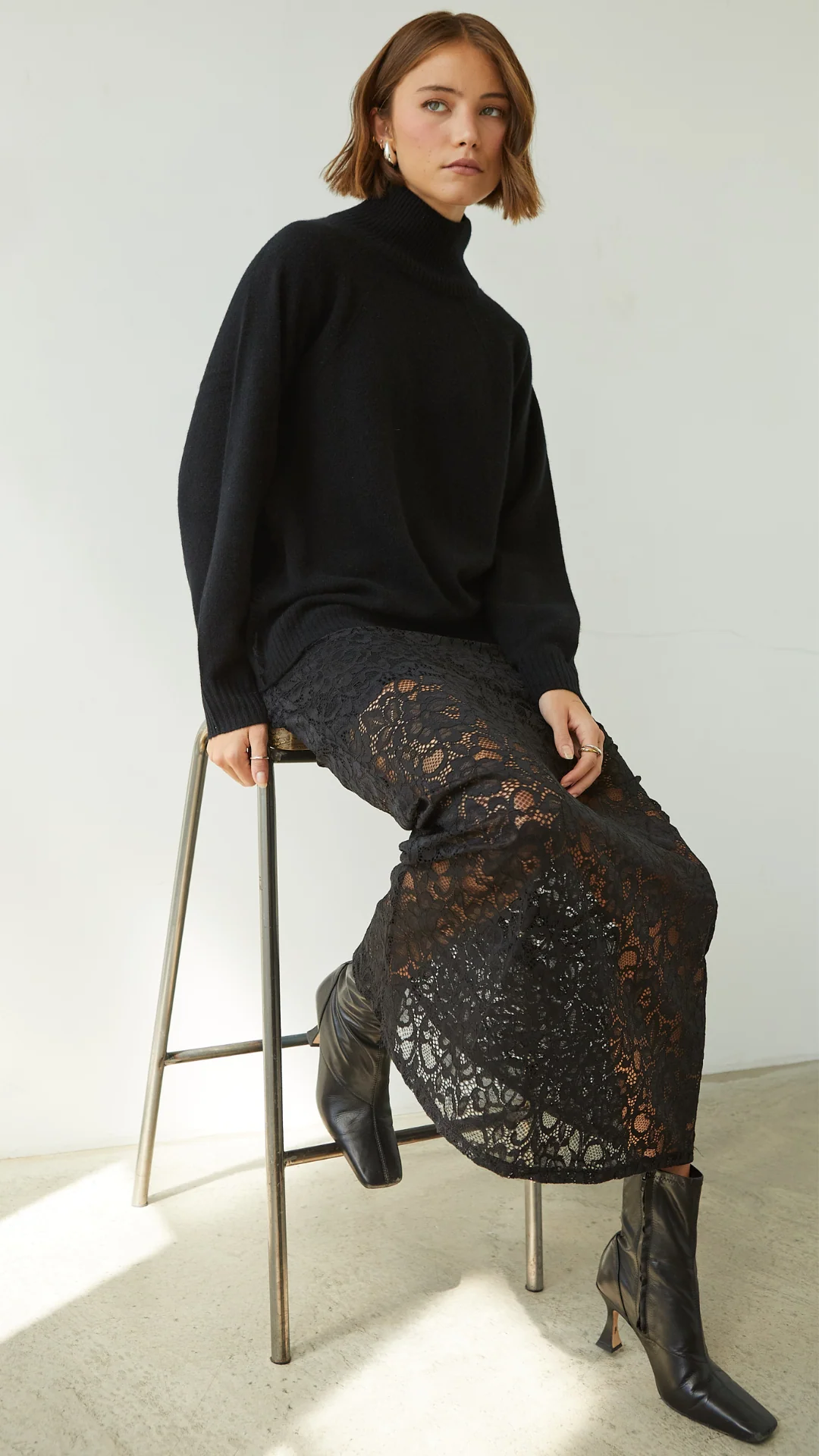Alba Lace Skirt - Black - Image 5