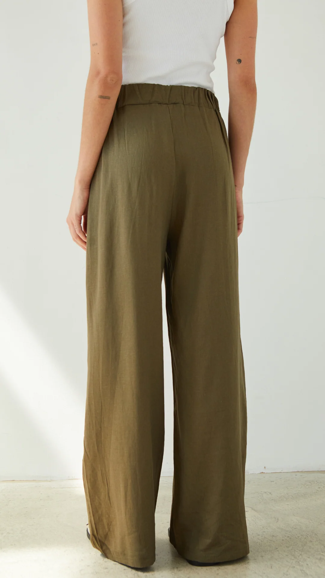 Alexis Linen Trousers - Khaki - Image 7