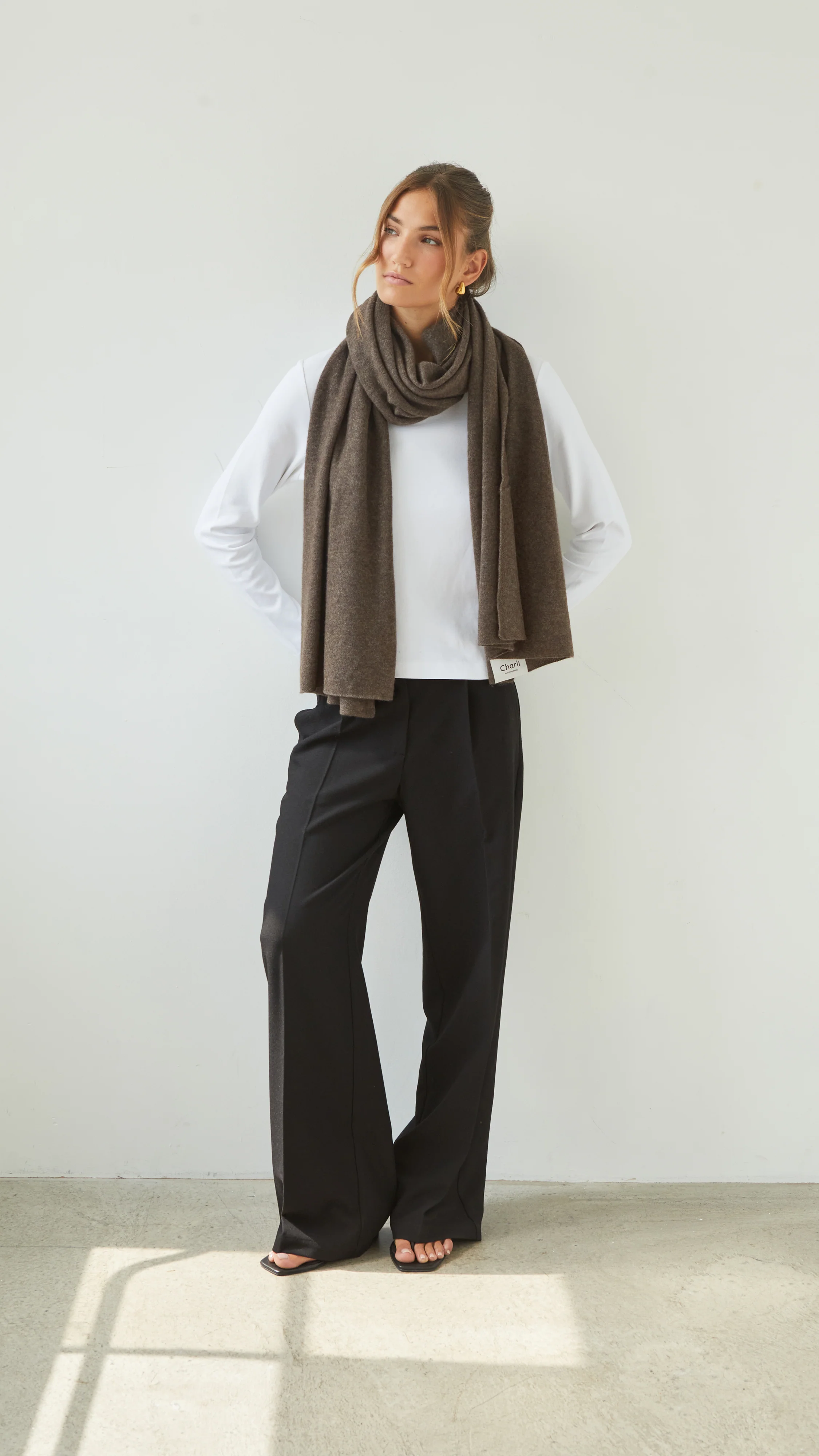 Cashmere Travel Wrap - Bark - Image 4