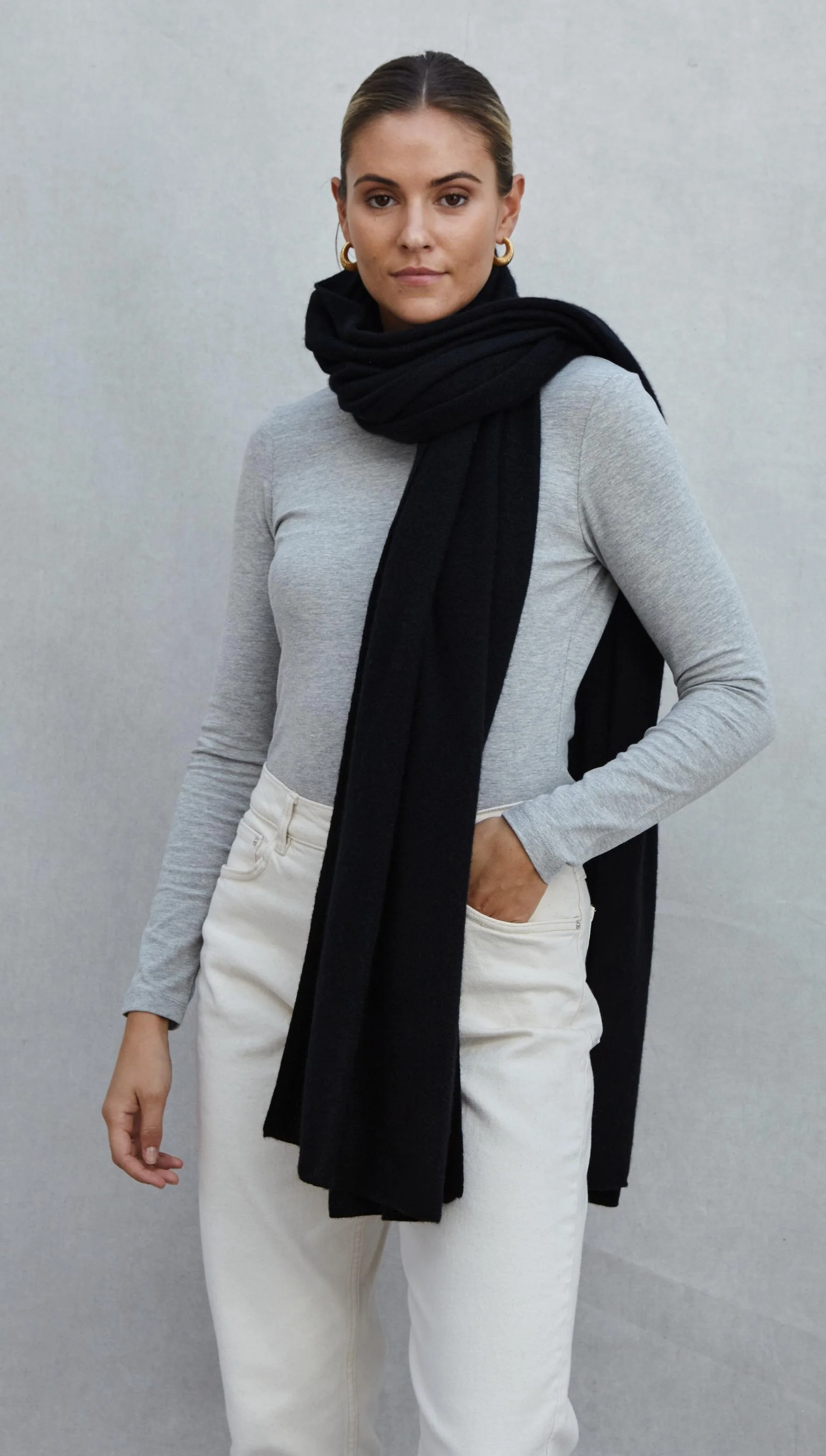 Cashmere Travel Wrap - Black - Image 9