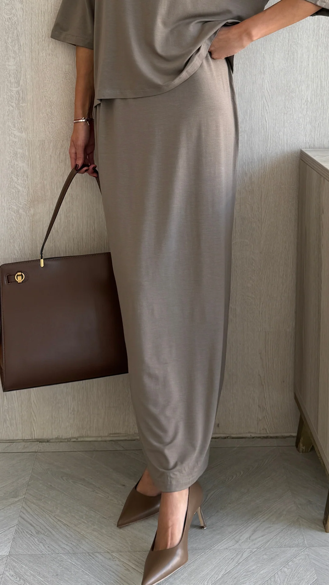 Mira Jersey Top - Taupe - Image 7