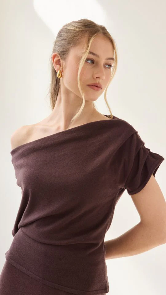 Nadine Off-Shoulder Top - Espresso - Image 12