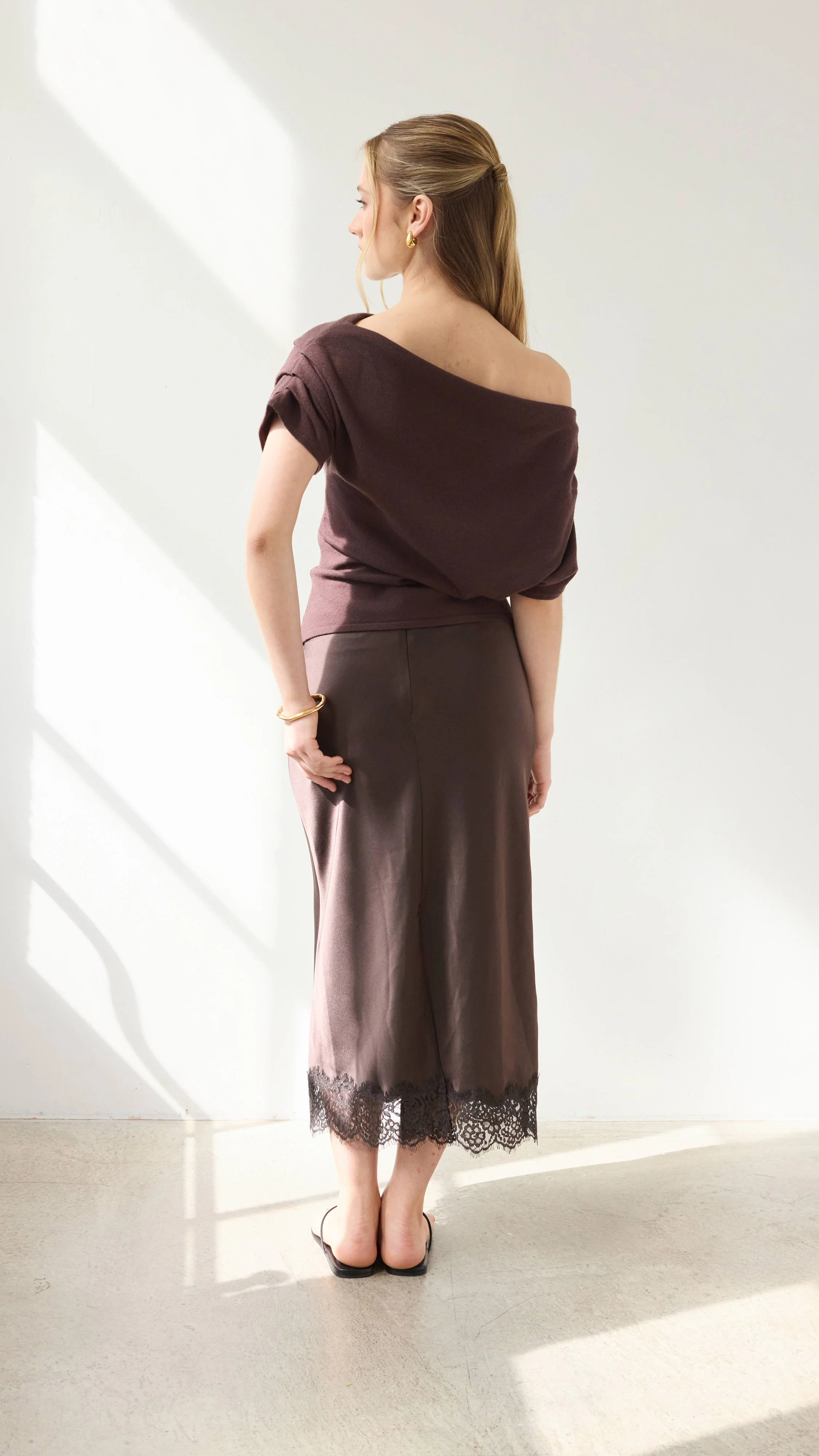 Nadine Off-Shoulder Top - Espresso - Image 7